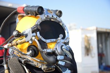 Commercial diving 1