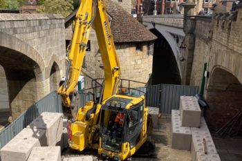 EA YORK FLOOD DEFENCE CONSTRUCTION WORK 1
