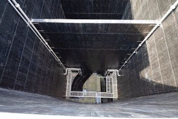 EMSCHER -  40 METRES DEEP GENSENKIRCHEN PUMPING STATION CONSTRUCTION PIT 1
