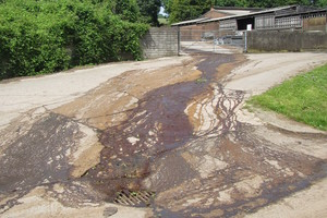 FARM surface water pollution by slurry