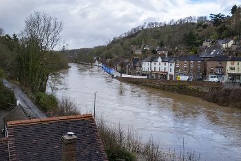 Flood barriers River Severn 1