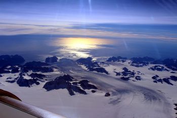Greenland ice sheet - NASA observes effect of summer melt 1 1