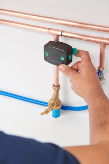 LEAKBOT engineer fitting device 
