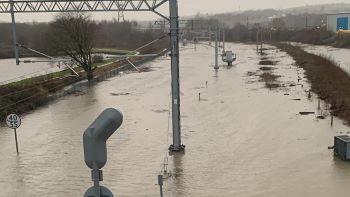 NETWORK RAIL - MAJOR FLOODING  NEAR ROTHERHAM SOUTH YORKS FEB 2022