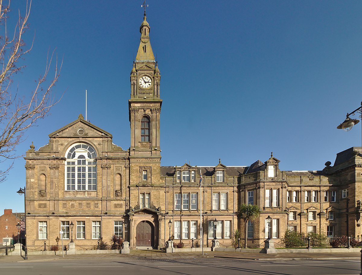 1200px-Bootle Town Hall 2020-2
