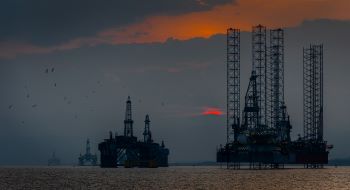 Offshore oil platform Scotland  ben-wicks-unsplash