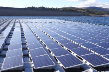 Solar_panels_-_Floating_1.jpg