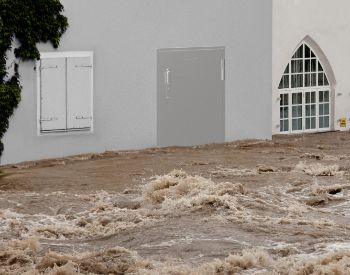 TT6_DOOR_IN_FLOOD_WATER.jpg