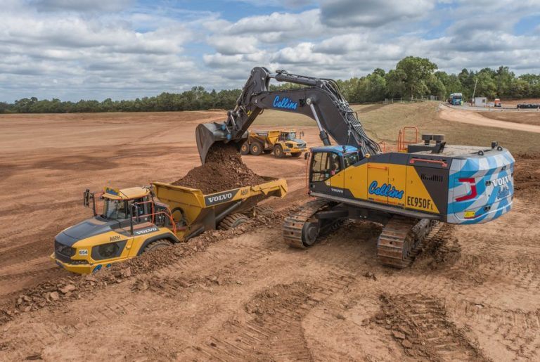 WINVIC Volvo-EC950-at-Mercia-Park